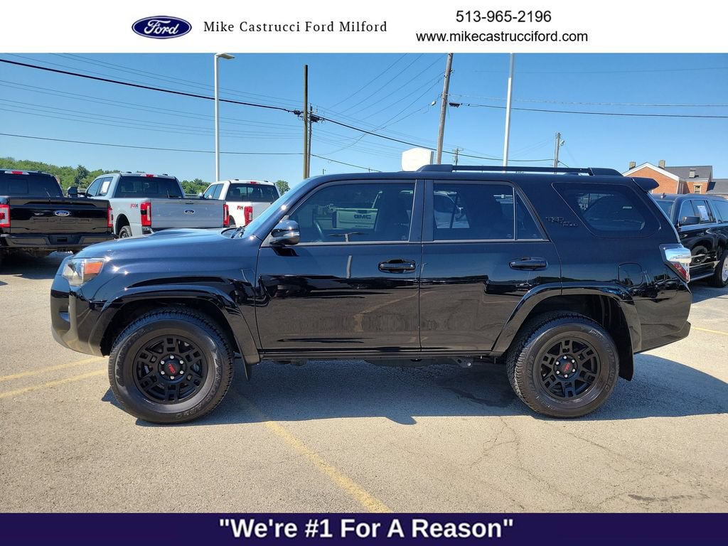 Used 2024 Toyota 4Runner TRD Off-Road Premium w/ Moonroof Package AWD/4WD image 2