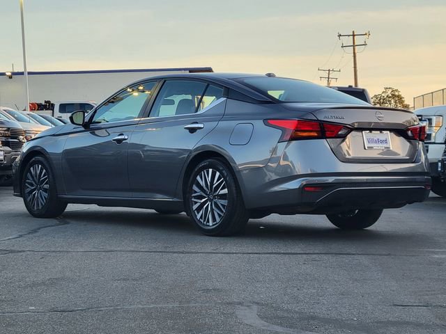 Used 2024 Nissan Altima 2.5 SV image 3