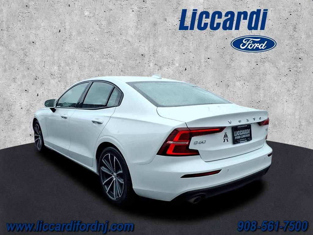 Used 2021 Volvo S60 T5 Momentum w/ Climate Package image 4