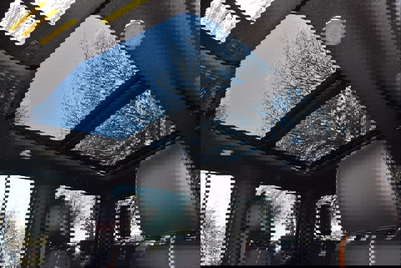 Certified 2024 Ford F250 Platinum w/ FX4 Off-Road Package image 35