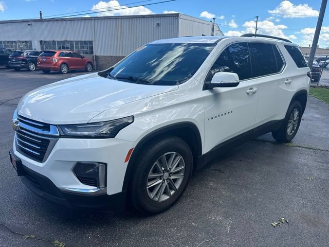 Used 2023 Chevrolet Traverse LT FWD image 2