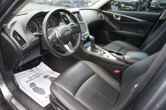 Used 2018 INFINITI Q50 Luxe w/ Essential Package (3.0T Luxe) RWD image 8