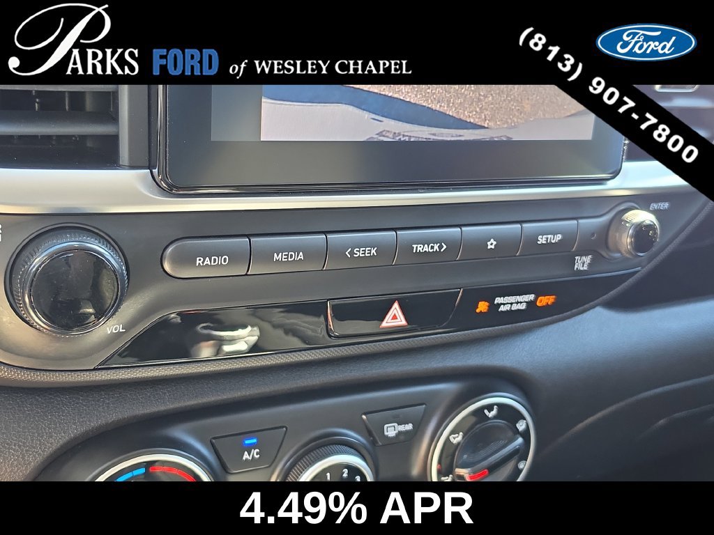 Used 2023 Hyundai Venue SE FWD image 23