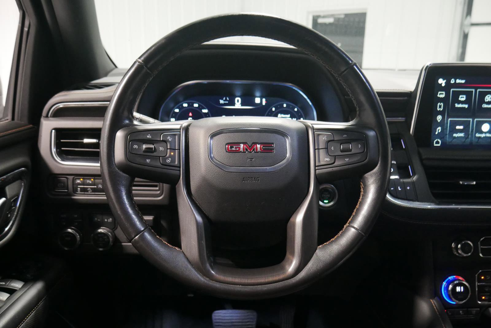 Used 2022 GMC Yukon AT4 w/ Max Trailering Package image 21