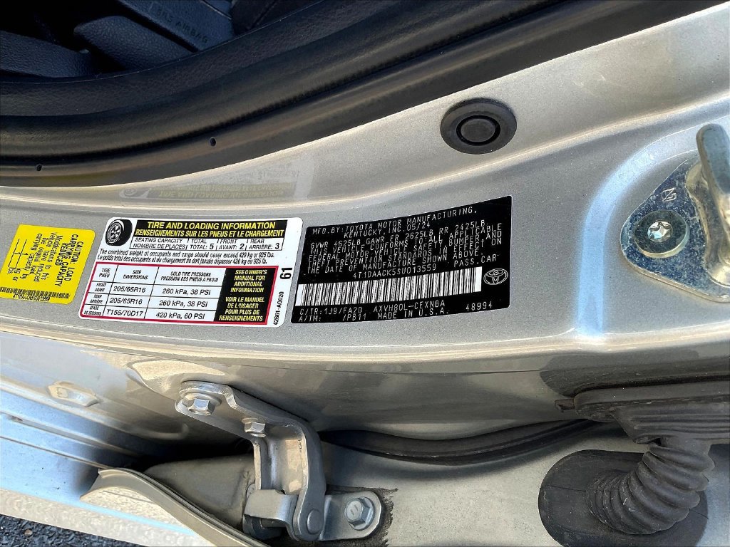 Used 2025 Toyota Camry LE FWD image 21
