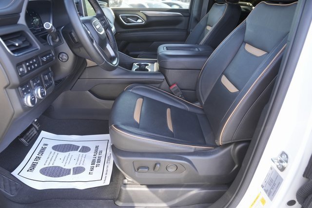 Used 2023 GMC Yukon AT4 w/ Technology Package image 9