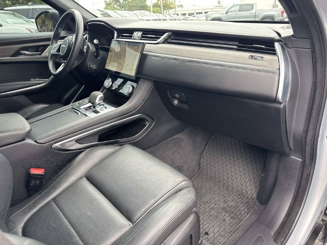 Used 2023 Jaguar F-PACE S AWD/4WD image 12