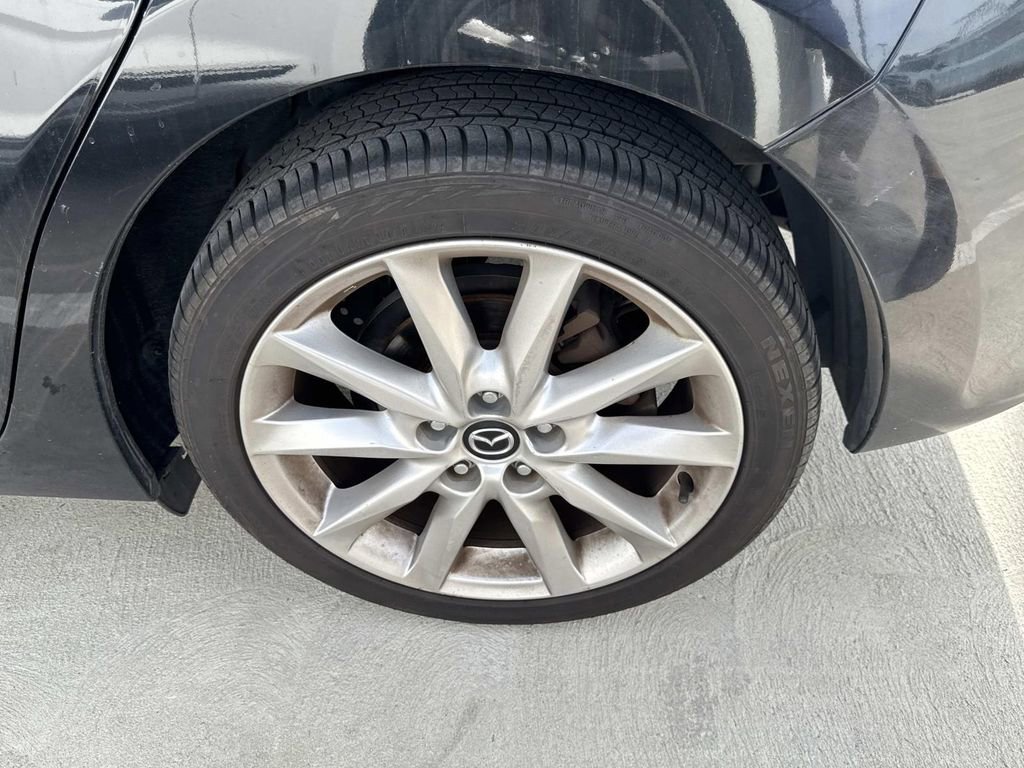 Used 2017 MAZDA MAZDA3 Touring image 12