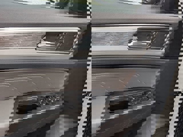 Used 2022 Volkswagen Atlas Cross Sport SE image 14