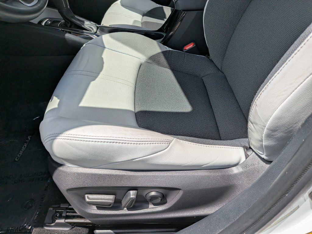 Used 2024 Toyota Corolla XSE FWD image 24