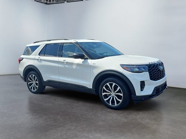 Certified 2025 Ford Explorer ST-Line AWD/4WD image 7