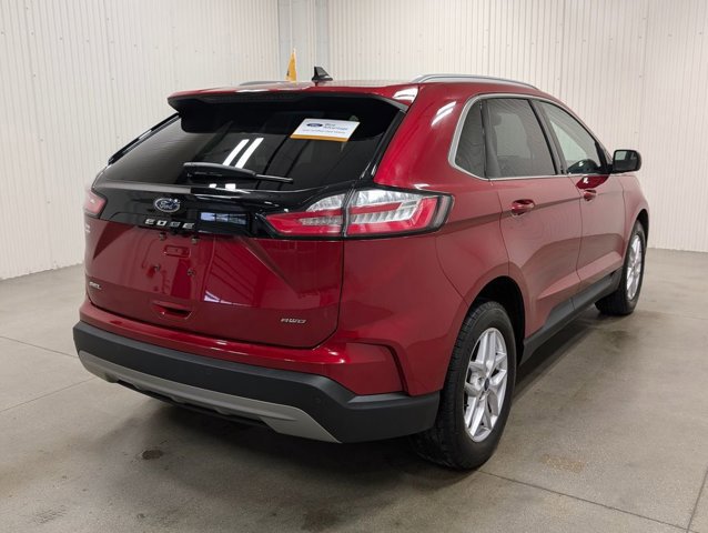 Certified 2022 Ford Edge SEL w/ Convenience Package image 2