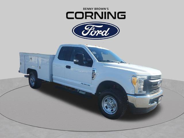 Certified 2017 Ford F350 4x4 SuperCab Super Duty image 7