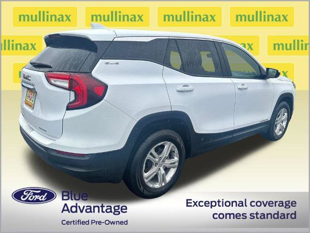 Used 2024 GMC Terrain SLE AWD/4WD image 3