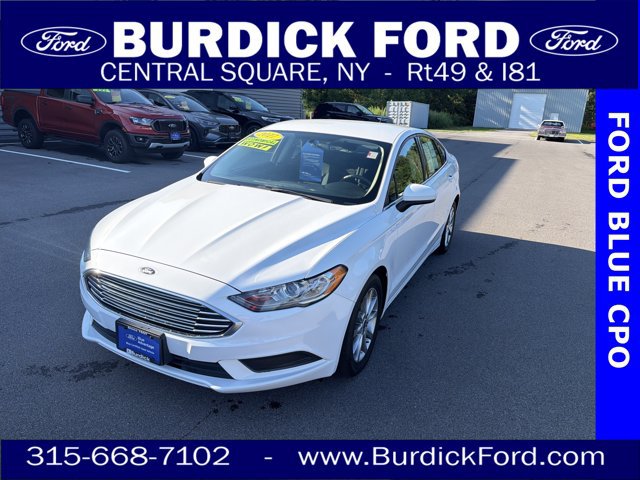 Certified 2017 Ford Fusion SE w/ Fusion SE Technology Package FWD image 1