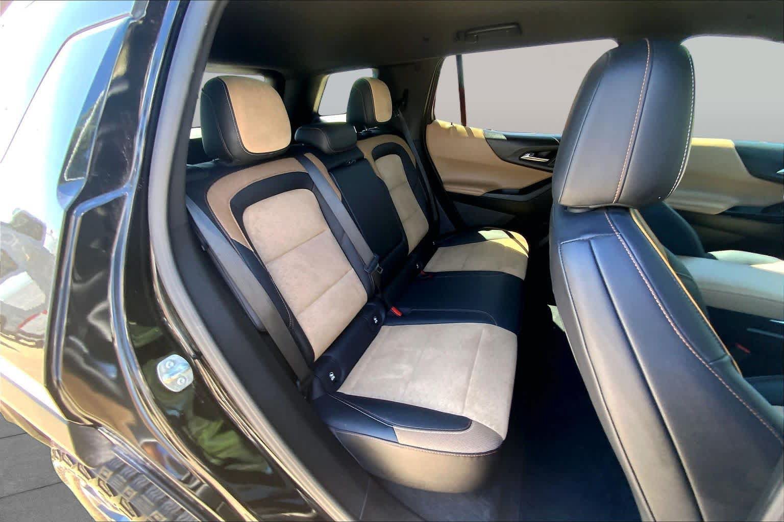 Used 2025 Chevrolet Equinox ACTIV FWD image 20
