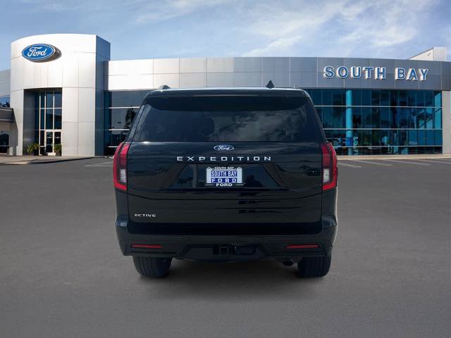Certified 2025 Ford Expedition Active RWD image 4