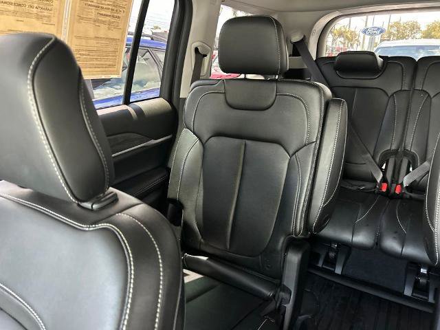 Used 2024 Jeep Grand Cherokee L Limited w/ Black Appearance Package RWD image 12
