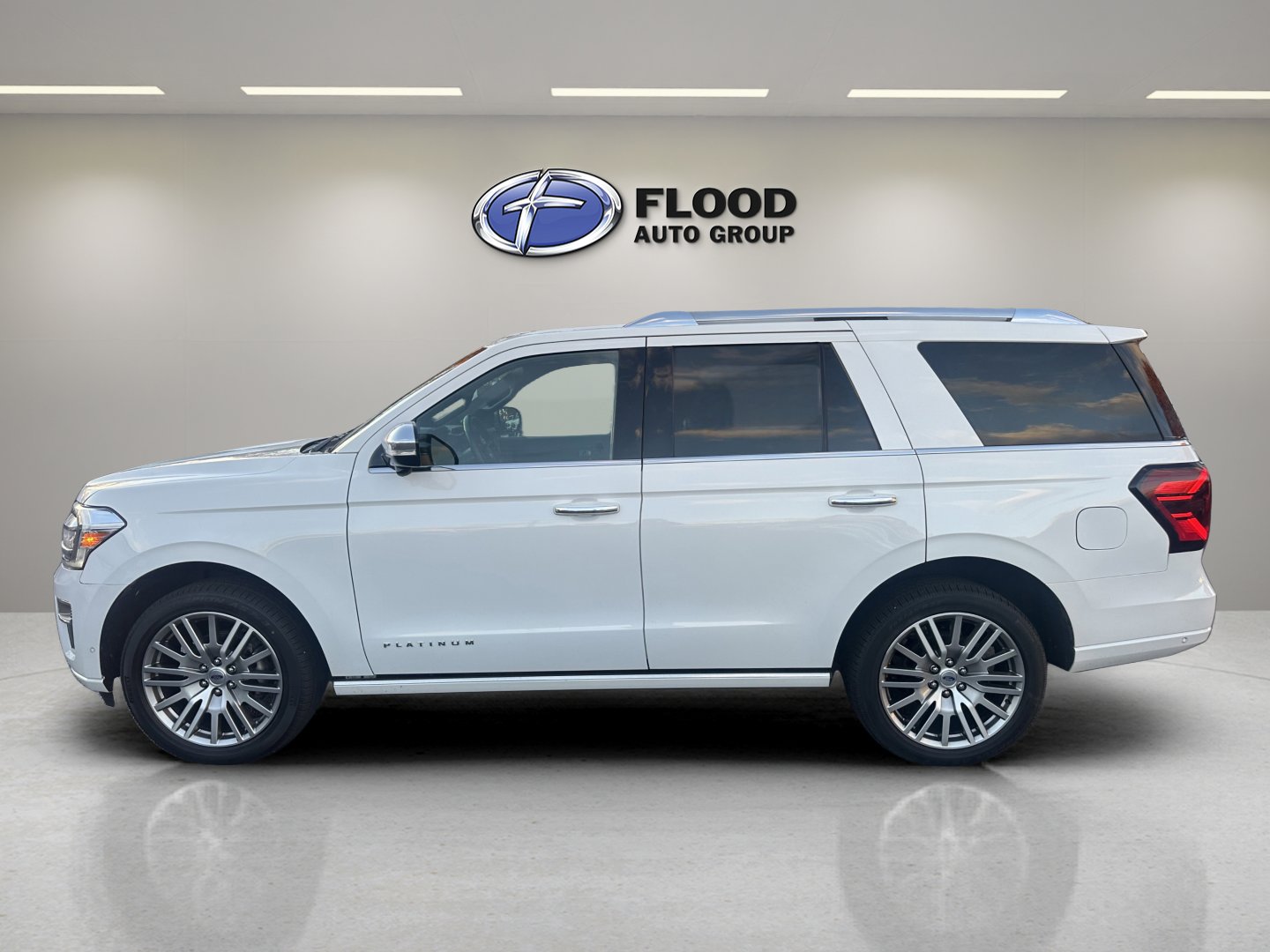 Certified 2022 Ford Expedition Platinum image 4