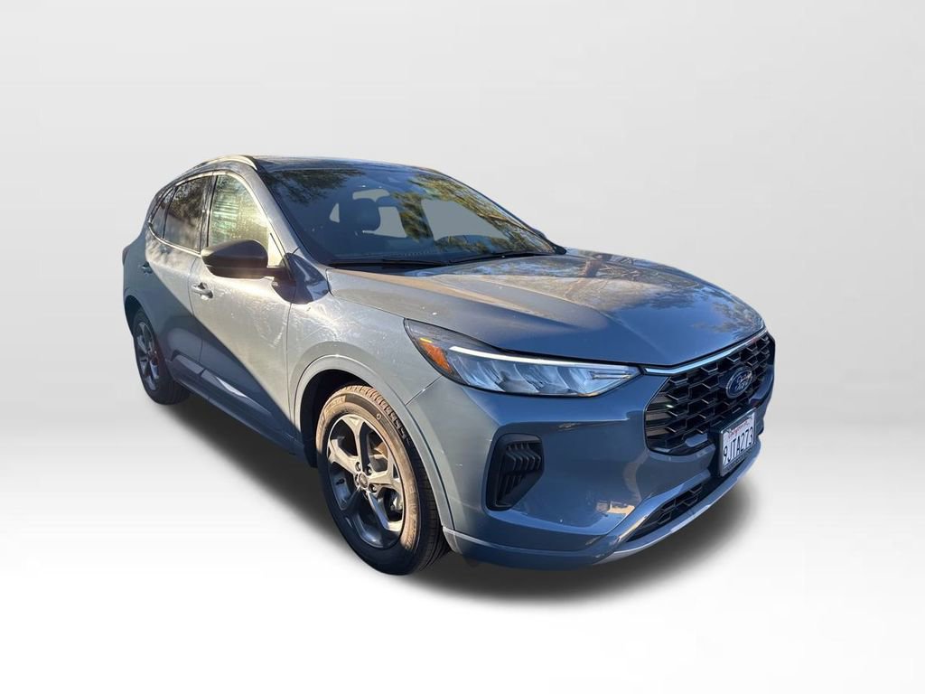 Certified 2023 Ford Escape ST-Line w/ Tech Pack #1 image 18