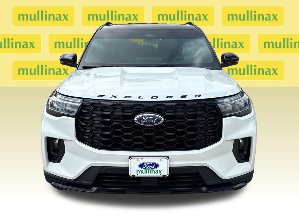 Certified 2025 Ford Explorer ST-Line w/ Premium Package RWD image 24