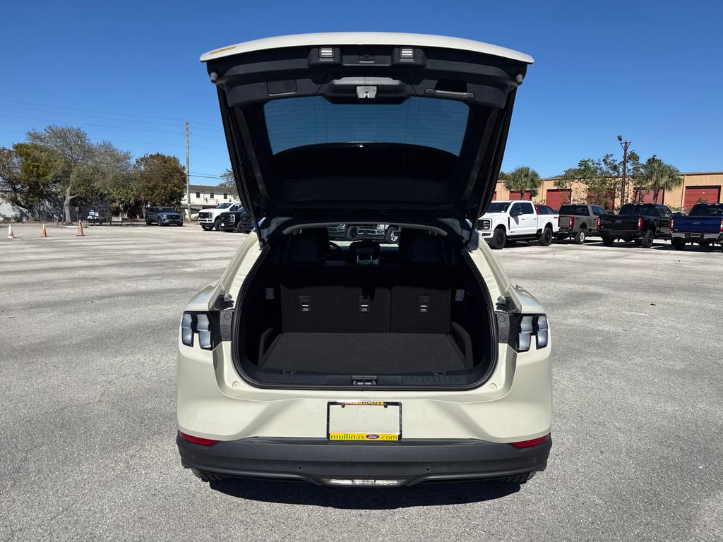 Certified 2025 Ford Mustang Mach-E Select image 29