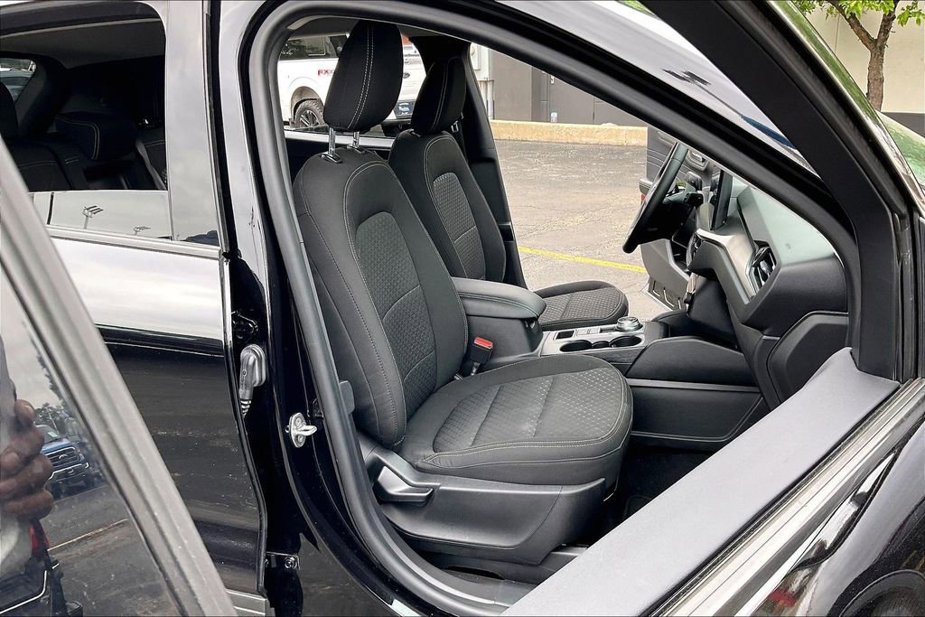Certified 2023 Ford Escape Active w/ Tech Pack #1 AWD/4WD image 6