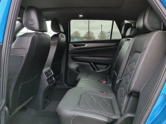 Used 2024 Volkswagen Atlas Cross Sport SE image 13