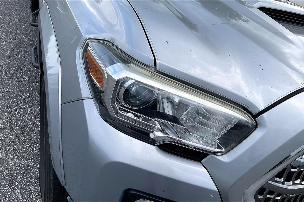 Used 2017 Toyota Tacoma TRD Sport w/ Tow Package RWD image 30