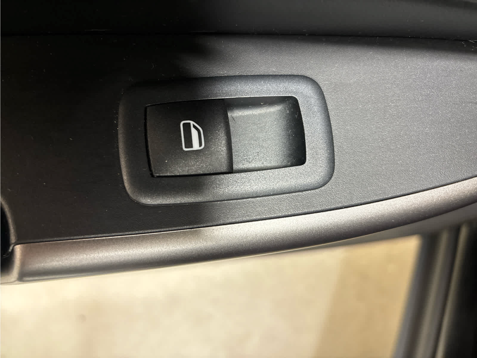 Used 2020 Jeep Cherokee Limited AWD/4WD image 34