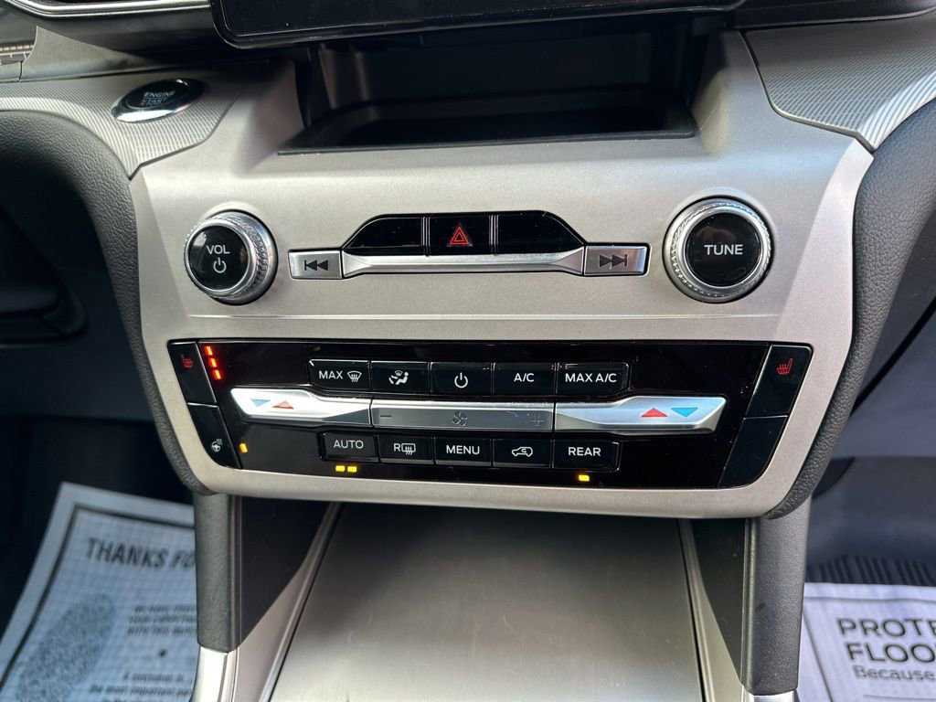 Certified 2023 Ford Explorer XLT w/ Equipment Group 202A image 21