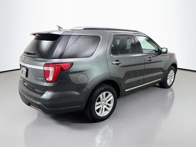 Certified 2019 Ford Explorer XLT w/ Equipment Group 201A AWD/4WD image 7