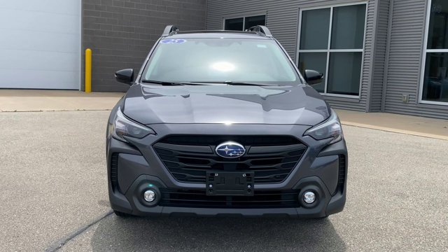 Used 2025 Subaru Outback Onyx Edition w/ Popular Package #2 AWD/4WD image 4