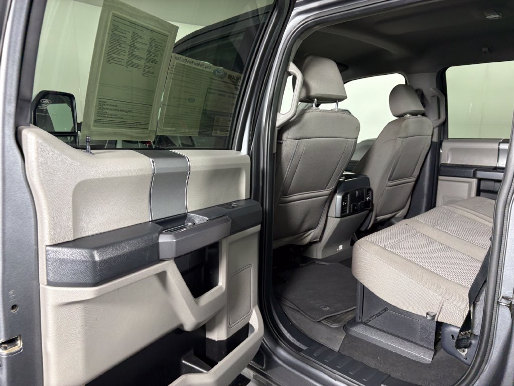 Certified 2022 Ford F250 XLT w/ XLT Premium Package AWD/4WD image 27