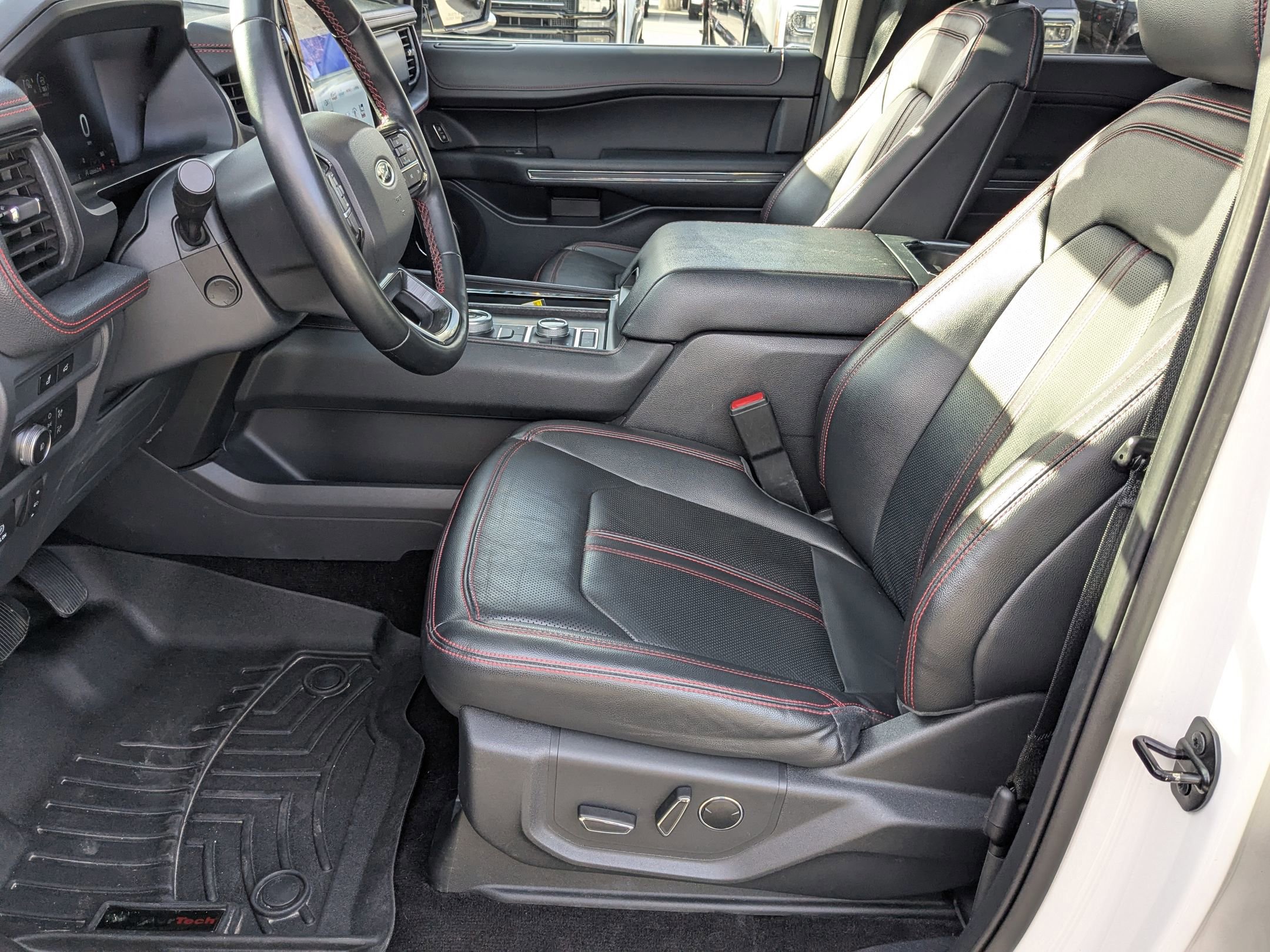 Certified 2022 Ford Expedition Limited image 15