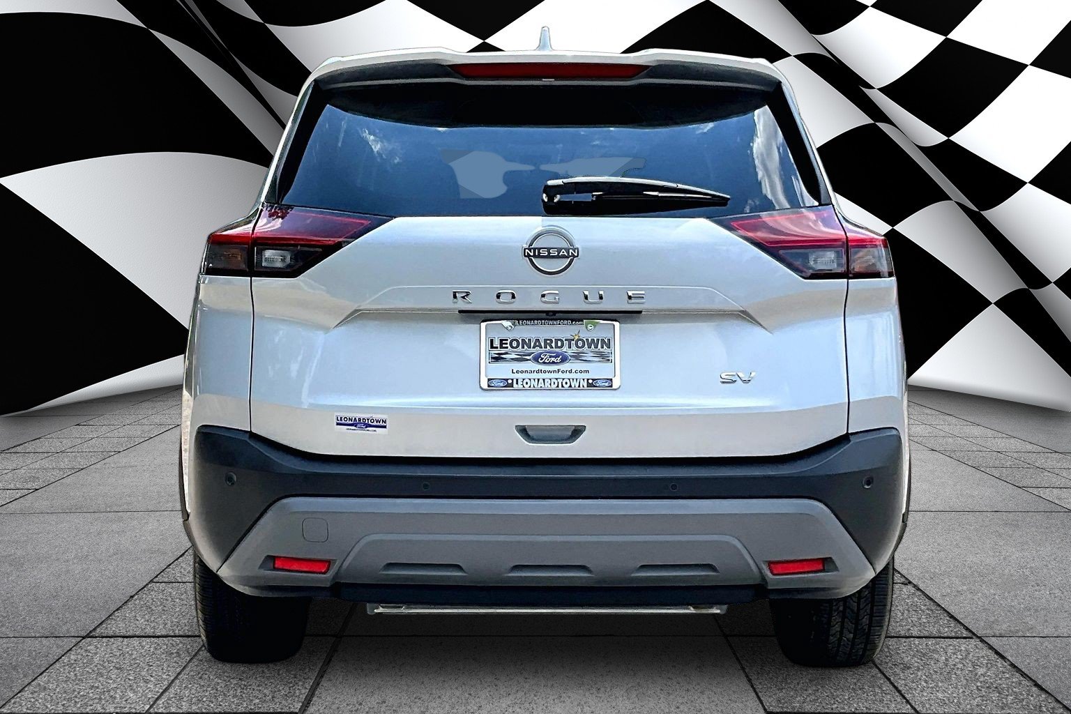 Used 2023 Nissan Rogue SV FWD image 4