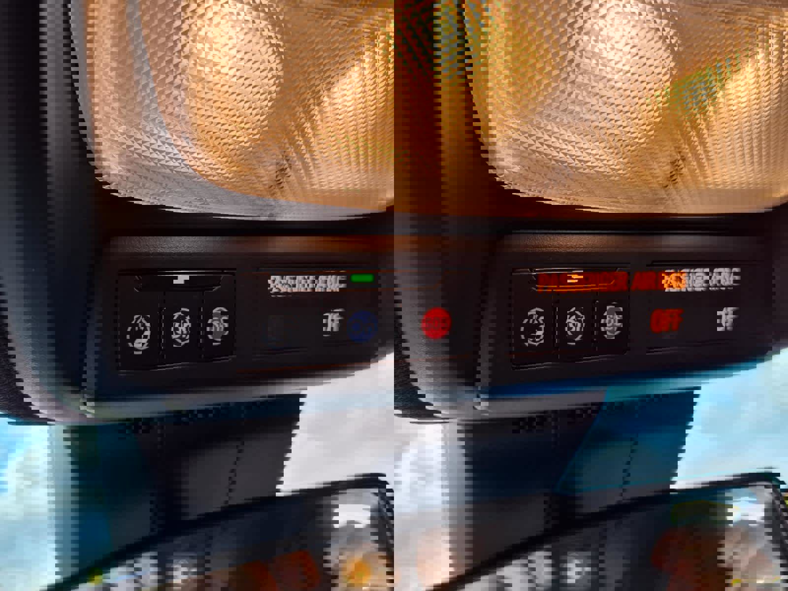 Used 2025 Chevrolet Colorado Trail Boss image 15