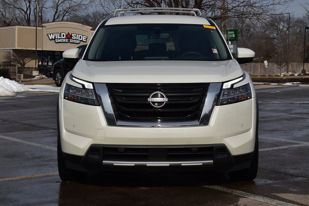Used 2024 Nissan Pathfinder SL image 4