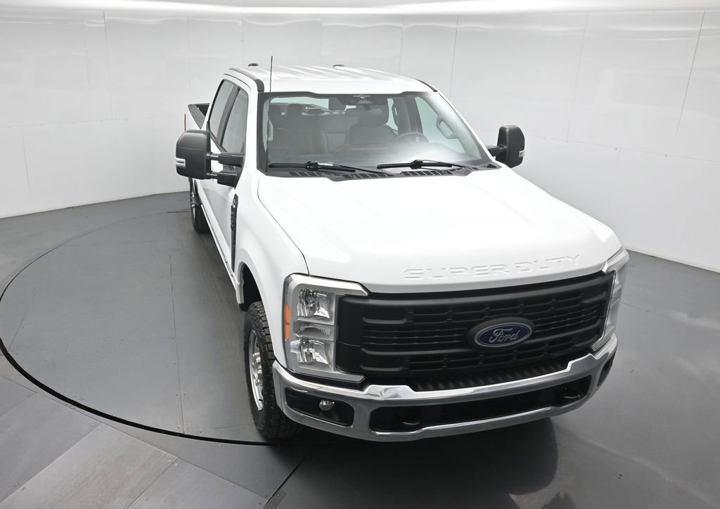 Certified 2023 Ford F250 XL w/ FX4 Off-Road Package image 3