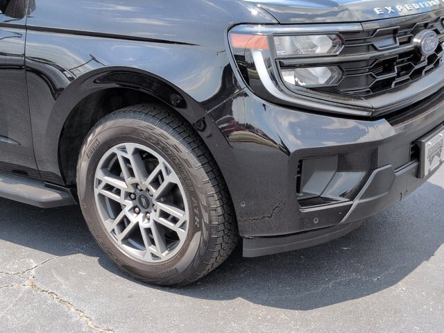 Certified 2025 Ford Expedition Active AWD/4WD image 10