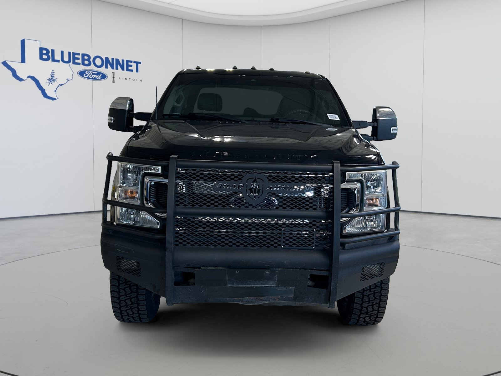 Certified 2022 Ford F350 XLT w/ XLT Premium Package AWD/4WD image 2