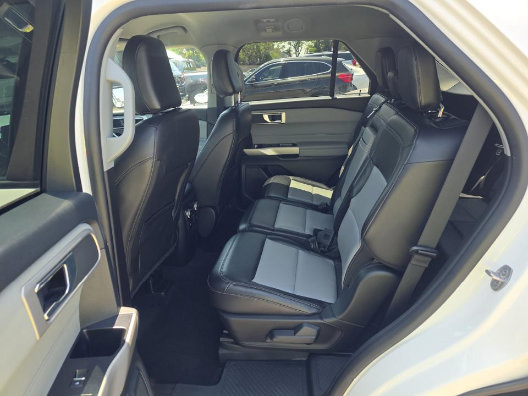 Certified 2023 Ford Explorer XLT w/ Equipment Group 202A RWD image 13