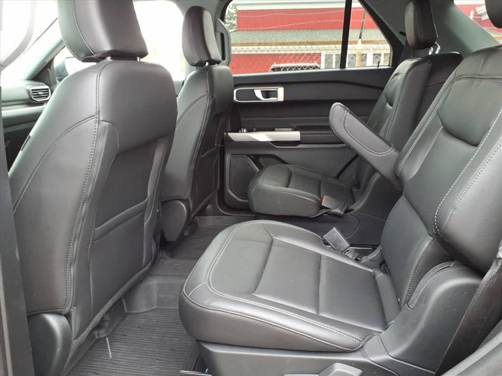 Certified 2024 Ford Explorer XLT w/ Equipment Group 202A image 12