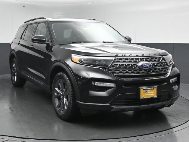 Certified 2024 Ford Explorer XLT w/ Equipment Group 202A