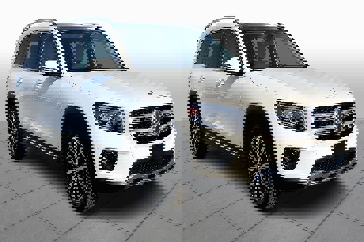 Used 2021 Mercedes-Benz GLB 250 w/ Premium Package image 5