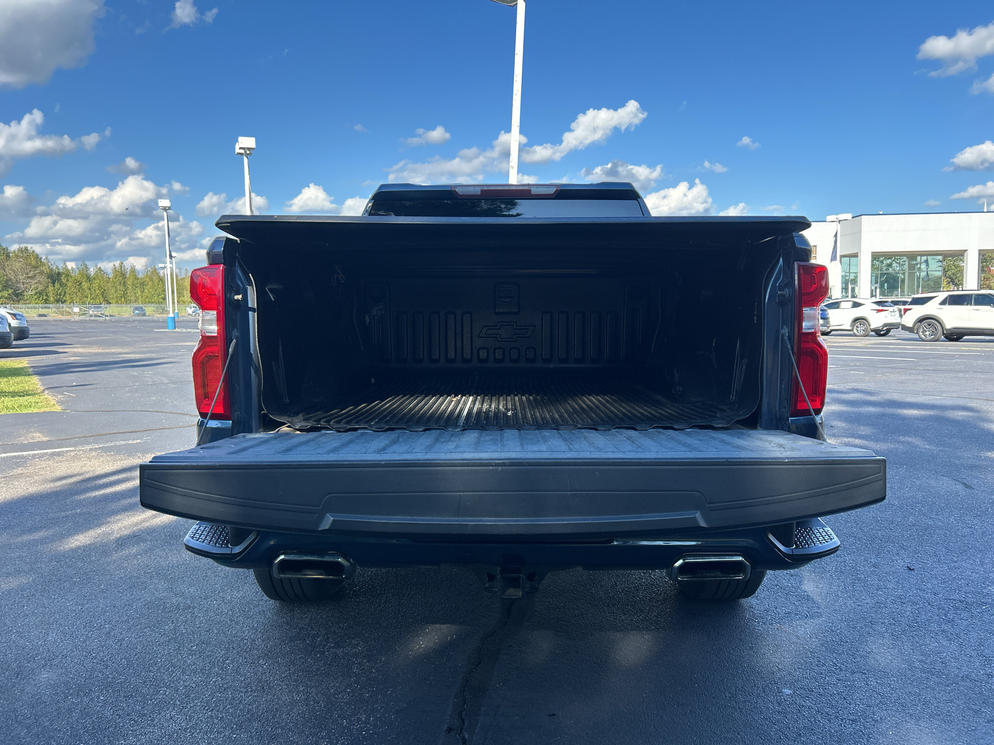 Used 2019 Chevrolet Silverado 1500 Custom w/ Custom Value Package RWD image 21