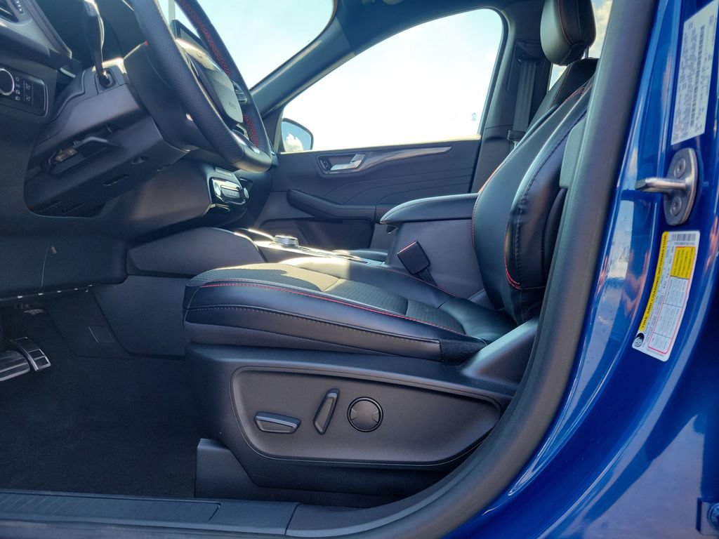 Certified 2023 Ford Escape ST-Line w/ Tech Pack #1 FWD image 19