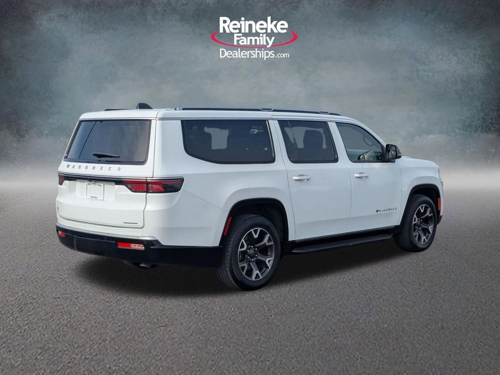 Used 2024 Jeep Wagoneer L Series III w/ Flexible Seating Group image 5