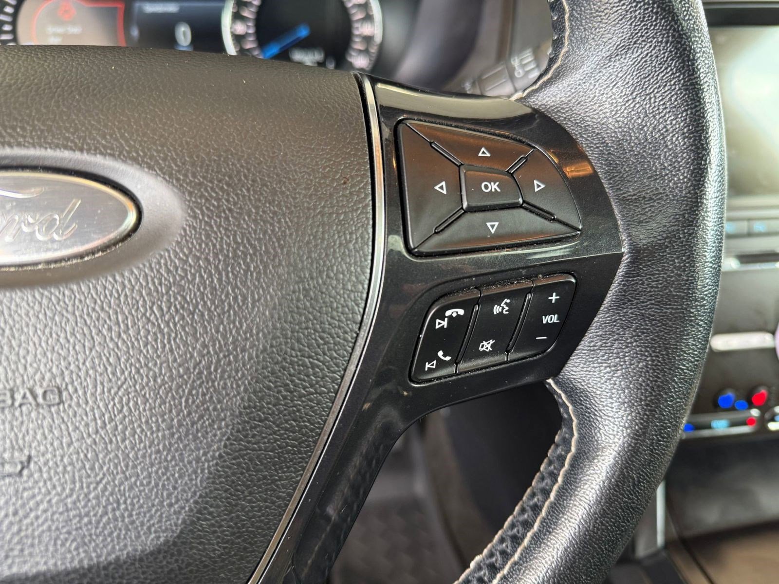 Certified 2017 Ford Explorer Platinum AWD/4WD image 28