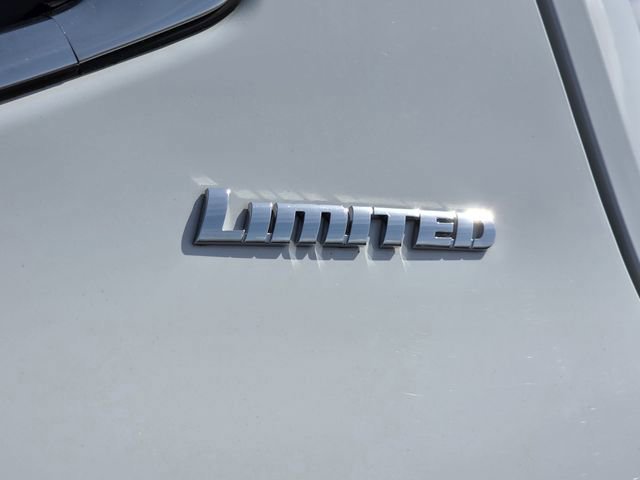 Used 2024 Toyota Tundra Limited w/ Power Package AWD/4WD image 32